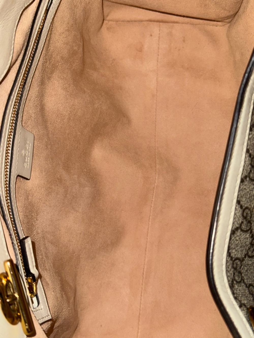 Medium Gucci GG Supreme Canvas Shoulder Bag with White Trim & Gold Hardware - Picture 7 of 11